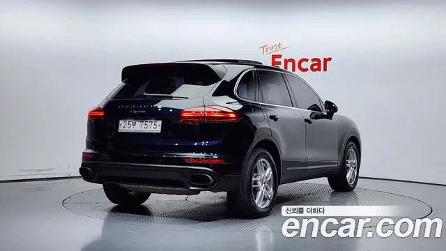 Porsche Cayenne 2016 — фото 2