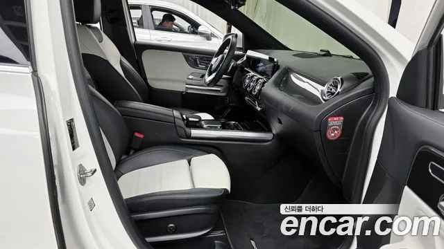 Mercedes-Benz GLA-Class 2020 — фото 11