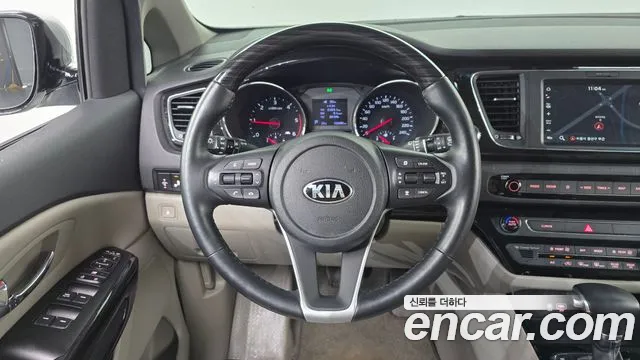 Kia Canival 2019 — фото 13