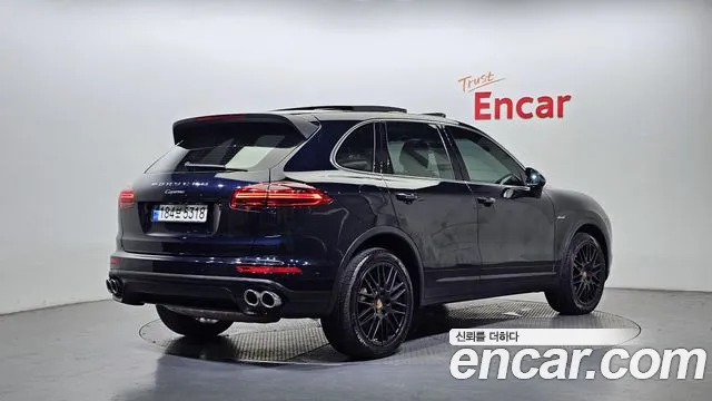 Porsche Cayenne 2016 — фото 2