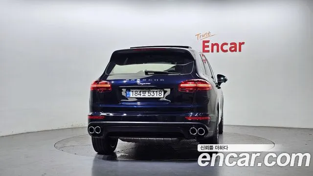 Porsche Cayenne 2016 — фото 4