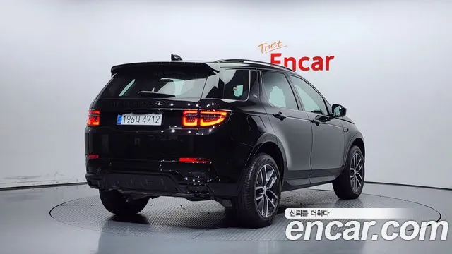 Land Rover Discovery Sport 2025 — фото 2