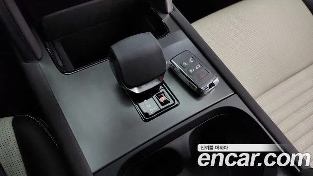 Land Rover Discovery Sport 2025 — фото 9