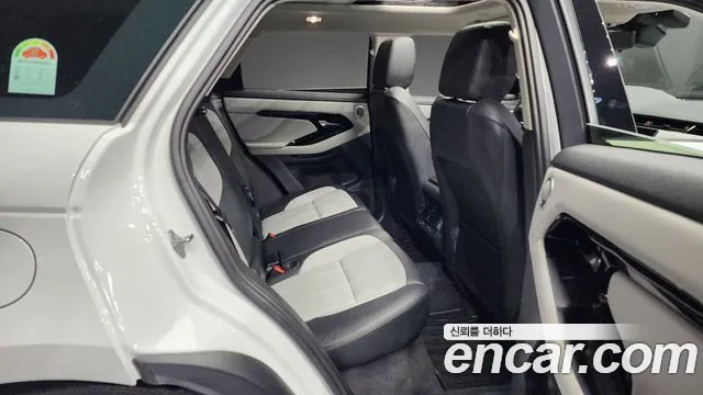 Land Rover Range Rover Evoque 2024 — фото 12