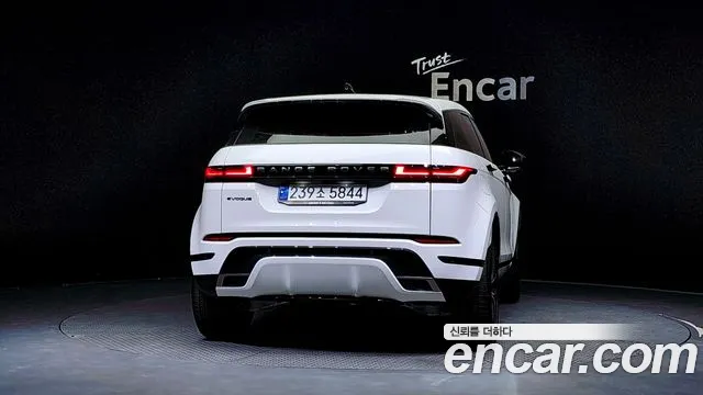 Land Rover Range Rover Evoque 2024 — фото 4