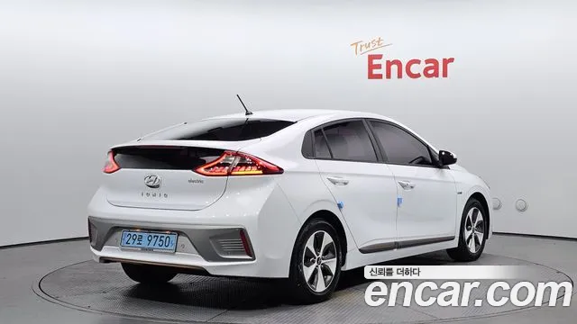 Hyundai Ioniq 2018 — фото 2