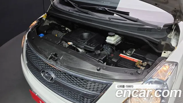 Hyundai Starex 2015 — фото 6