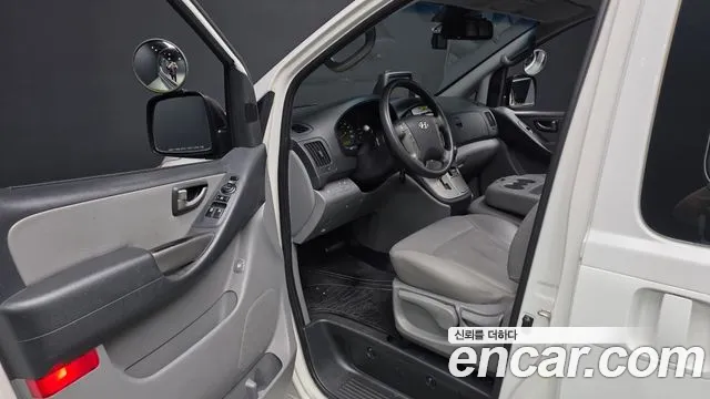Hyundai Starex 2015 — фото 10