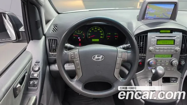 Hyundai Starex 2015 — фото 13