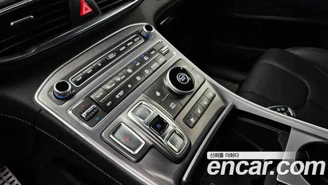 Hyundai Santafe 2023 — фото 9