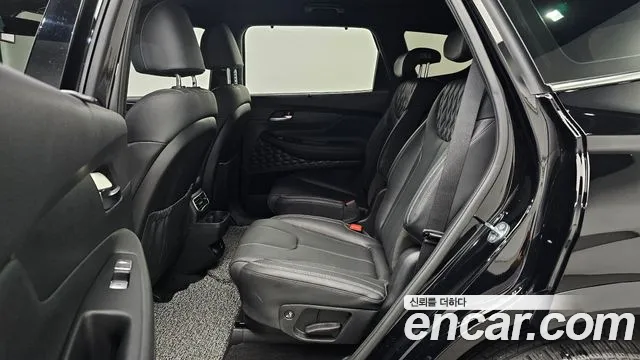 Hyundai Santafe 2023 — фото 12