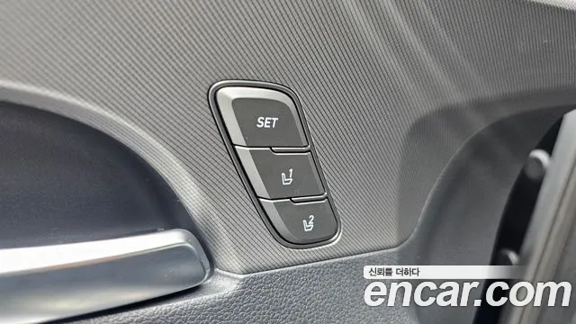 Hyundai Santafe 2023 — фото 16