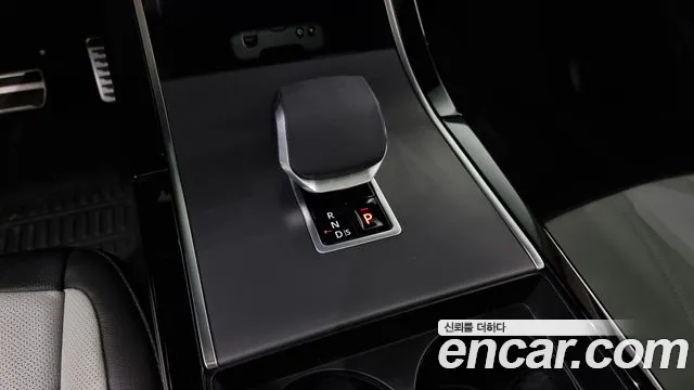 Land Rover Range Rover Evoque 2025 — фото 9
