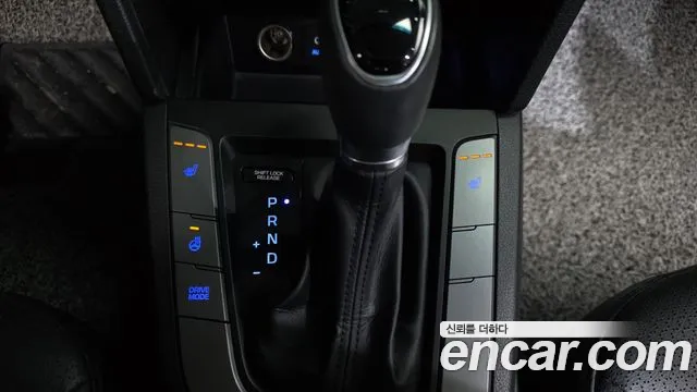 Hyundai AVANTE 2016 — фото 18