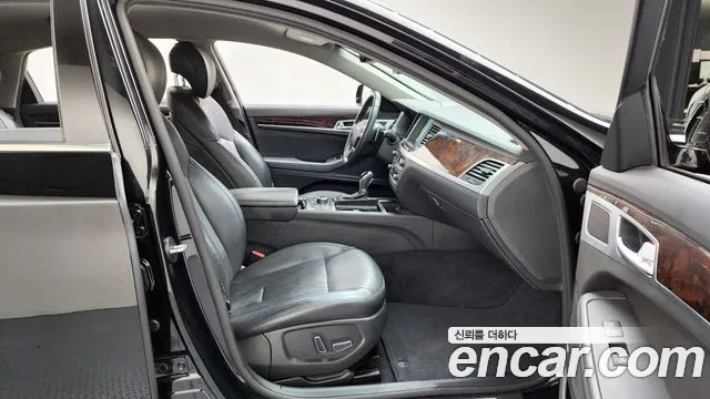 Hyundai Genesis 2015 — фото 10