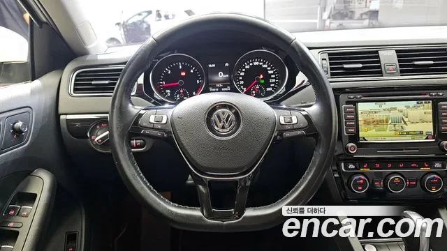 Volkswagen Jetta 2015 — фото 13
