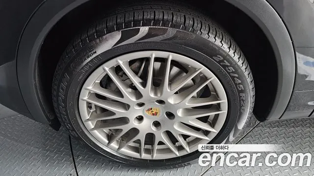 Porsche Cayenne 2015 — фото 5