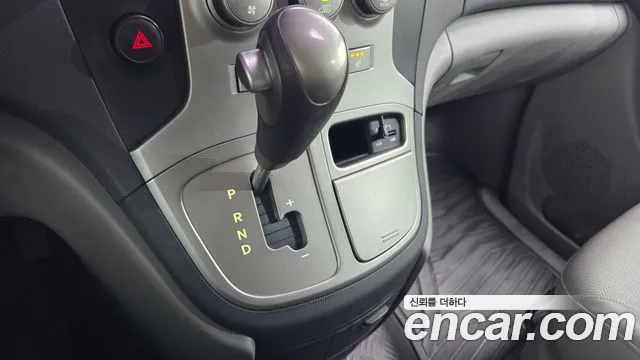 Hyundai Starex 2014 — фото 9