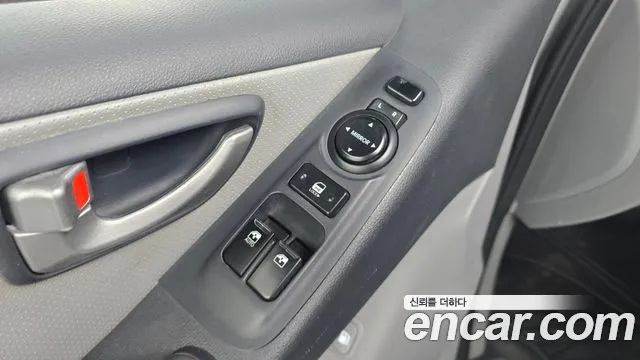 Hyundai Starex 2014 — фото 18