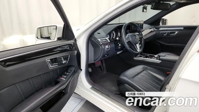 Mercedes-Benz E-Class 2014 — фото 10