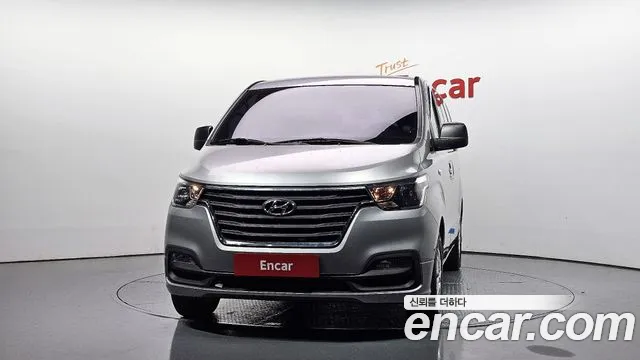 Hyundai Starex 2019 — фото 3