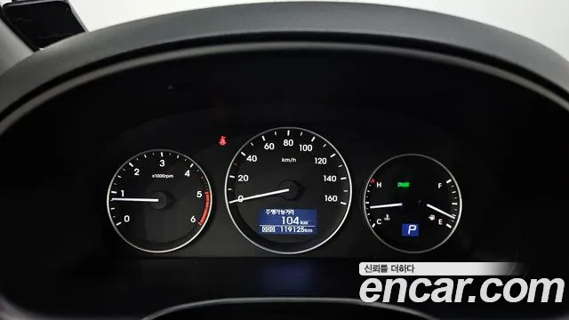 Hyundai Starex 2019 — фото 8