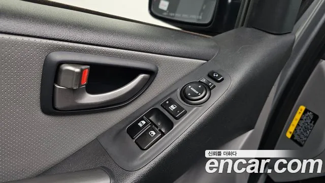 Hyundai Starex 2019 — фото 13