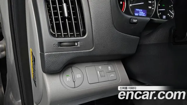 Hyundai Starex 2019 — фото 14