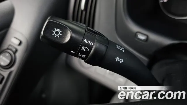 Hyundai Starex 2019 — фото 16