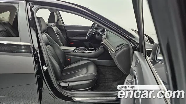 Hyundai Sonata 2021 — фото 18