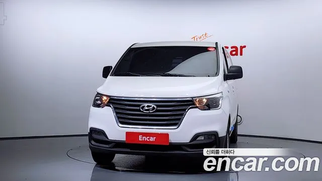 Hyundai Starex 2018 — фото 3