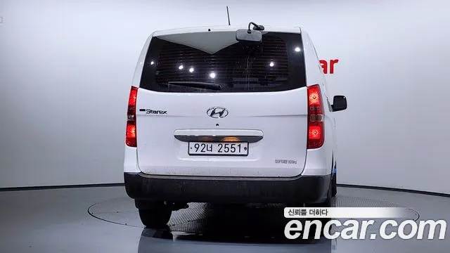 Hyundai Starex 2018 — фото 4