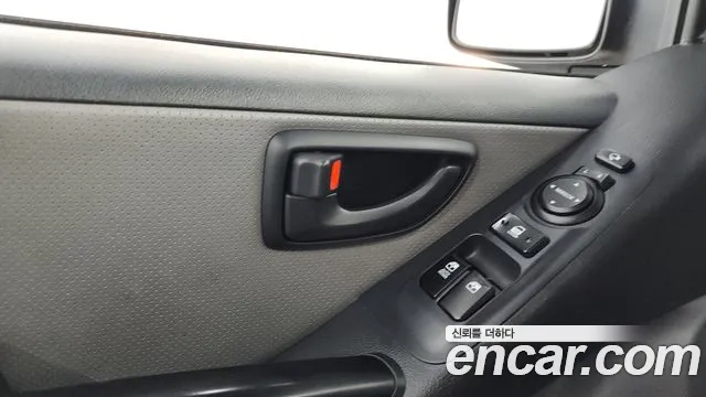 Hyundai Starex 2018 — фото 13