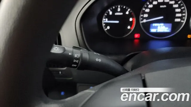 Hyundai Starex 2018 — фото 14