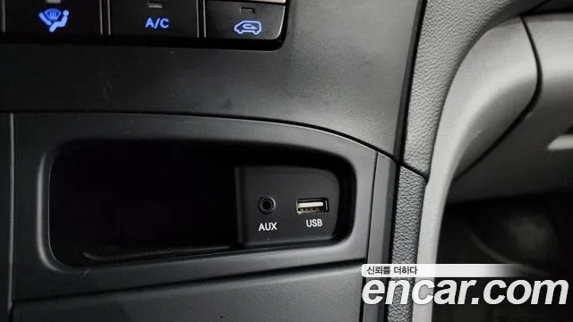 Hyundai Starex 2018 — фото 18
