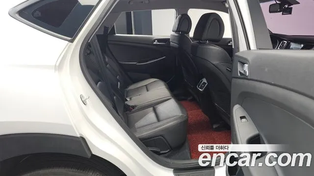 Hyundai Tucson 2018 — фото 12