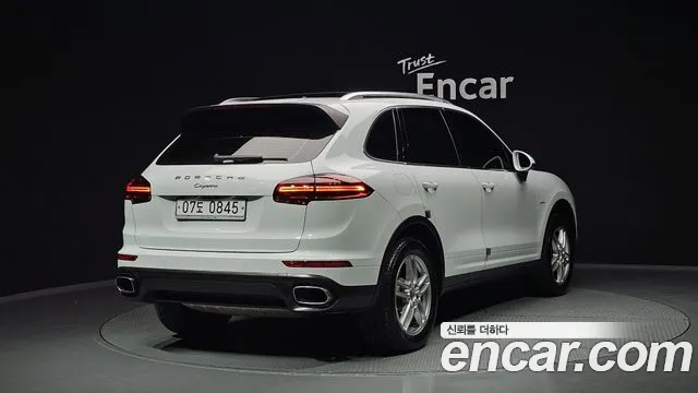 Porsche Cayenne 2016 — фото 2