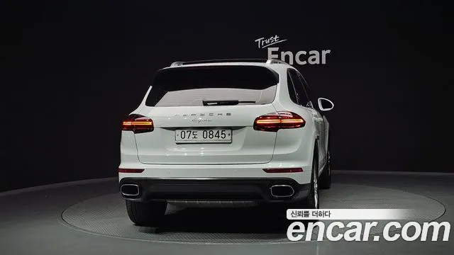 Porsche Cayenne 2016 — фото 4