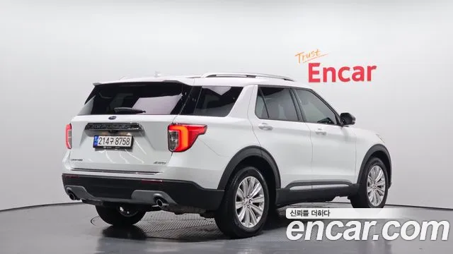 Ford Explorer 2023 — фото 2