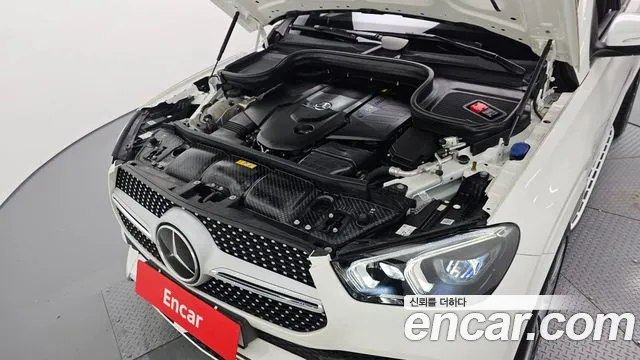 Mercedes-Benz GLE-Class 2023 — фото 6