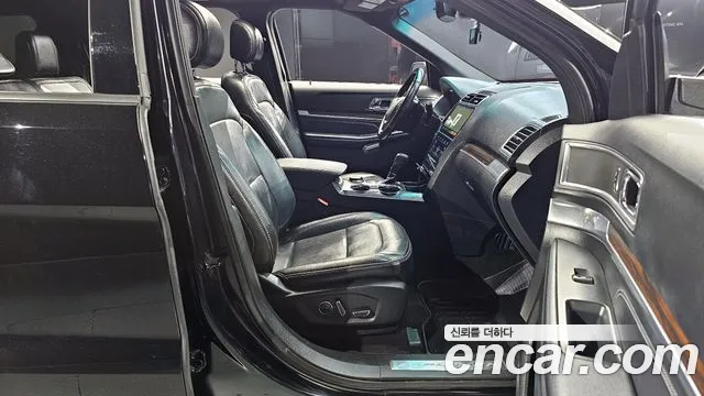 Ford Explorer 2016 — фото 11