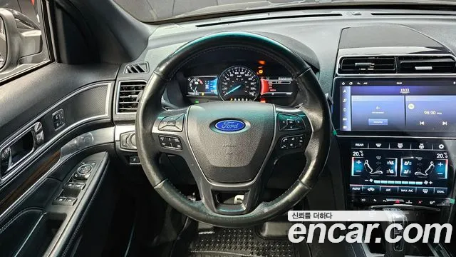 Ford Explorer 2016 — фото 13