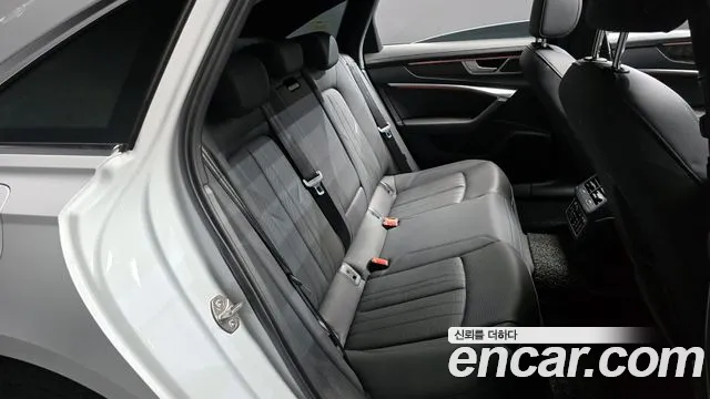 Audi A6 2022 — фото 12