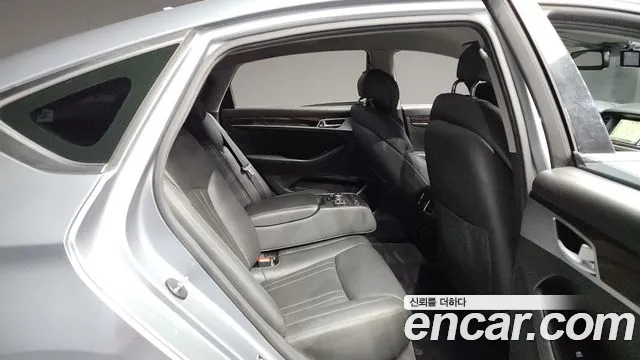 Hyundai Genesis 2016 — фото 12