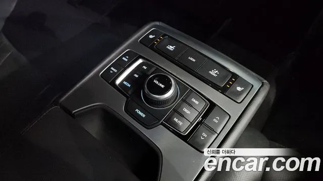 Hyundai Genesis 2016 — фото 19