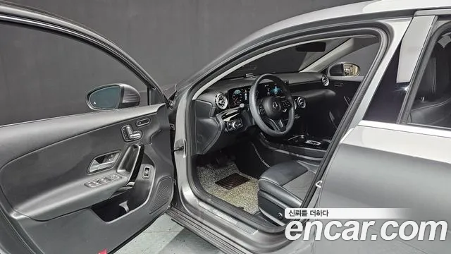 Mercedes-Benz A-Class 2020 — фото 10