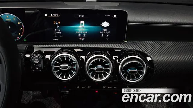 Mercedes-Benz A-Class 2020 — фото 13