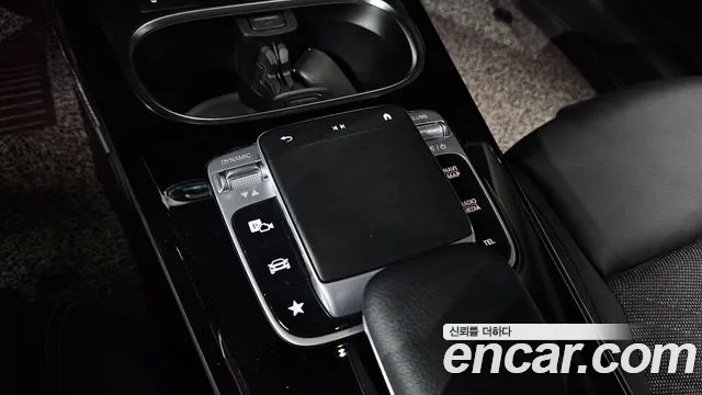 Mercedes-Benz A-Class 2020 — фото 16