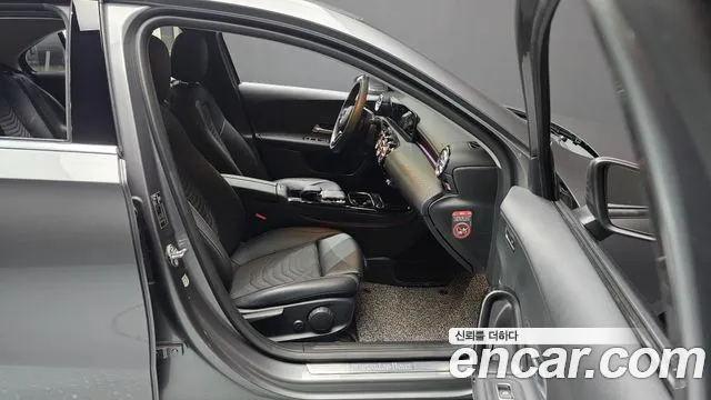 Mercedes-Benz A-Class 2020 — фото 18