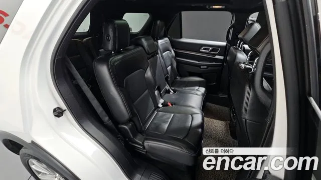 Ford Explorer 2016 — фото 11